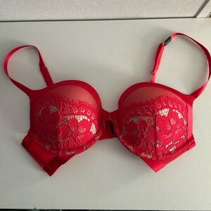 Victoria's Secret | NWT Vibrant Red Lace Bra | Size 32 D